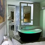 Mes A Moi In - De Charme - Baignoire Balneo * Pézenas