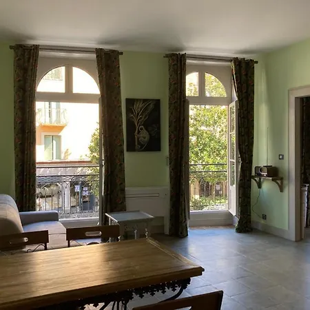 Apartment Mes A Moi In - De Charme - Baignoire Balneo Pezenas