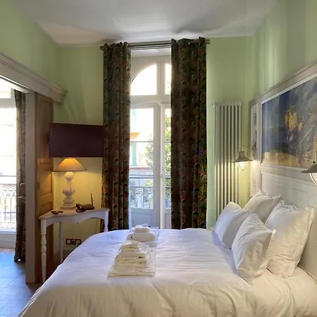 Apartament Mes A Moi In - De Charme - Baignoire Balneo Pézenas