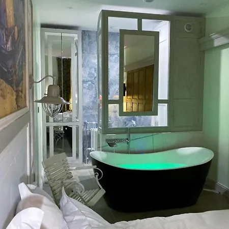 Mes à Moi In - De Charme - Baignoire Balnéo * Pézenas