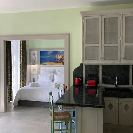 Apartment Mes A Moi In - De Charme - Baignoire Balneo