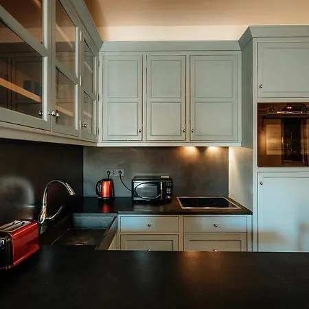 Mes à Moi In - De Charme - Baignoire Balnéo Appartement *