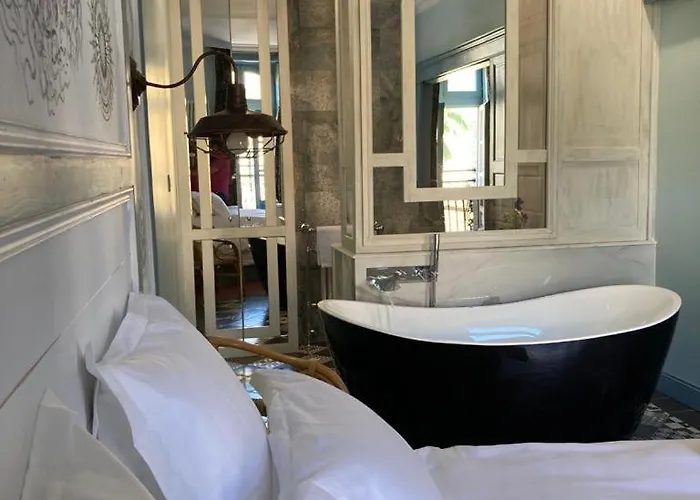 Mes A Moi In - De Charme - Baignoire Balneo