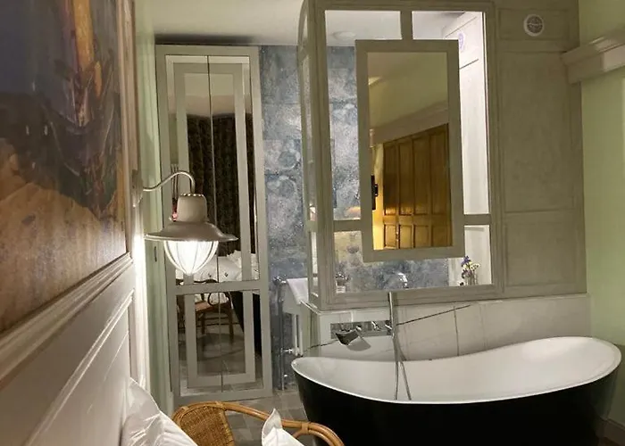 Mes A Moi In - De Charme - Baignoire Balneo Apartmán Pézenas