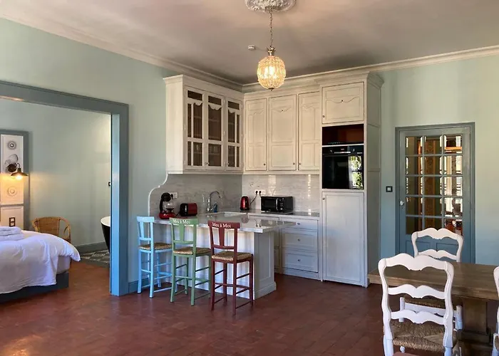 Mes A Moi In - De Charme - Baignoire Balneo Apartmán Pézenas